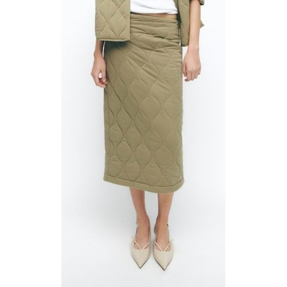 Zara Women Khaki Green Quilted Midi Skirt Back Slit Utilitarian Minimalist Med